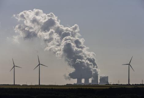 Aerial of Coal Fired Power Plants in Germany © Bernd Lauter / Greenpeace